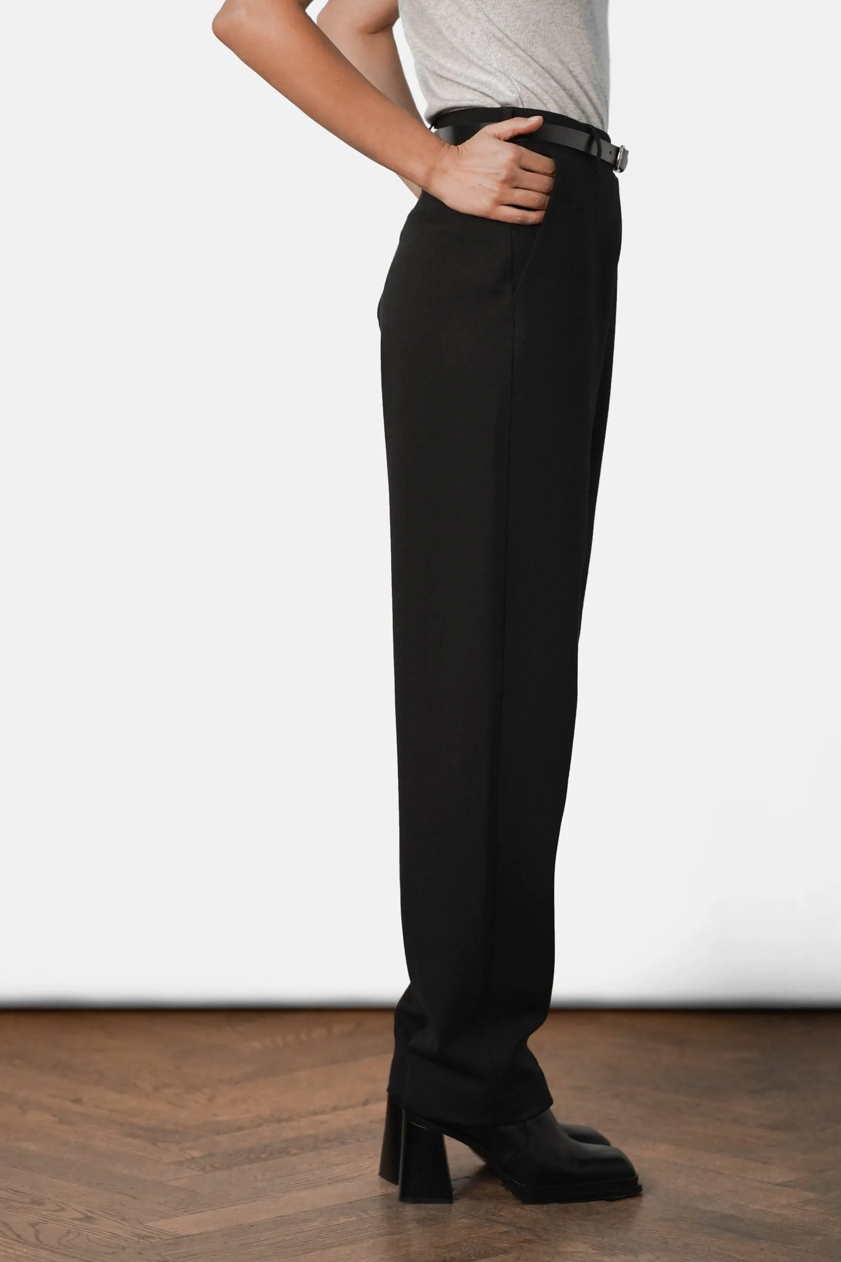 Lova Slacks Black